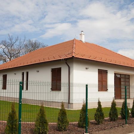 Kakasszeki Vendeghaz Hotel Székkutas Екстериор снимка
